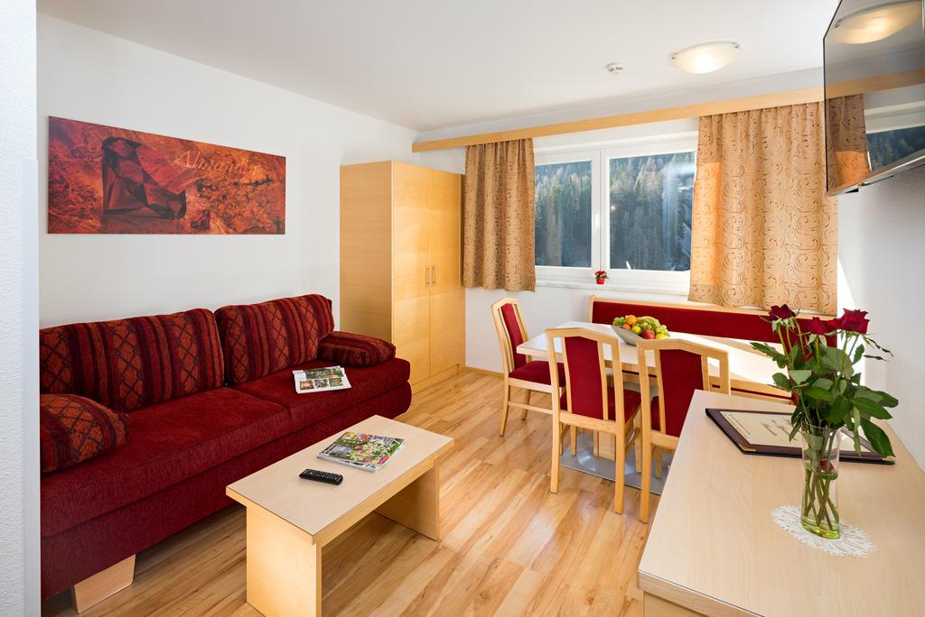 Aparthotel Alpendiamant Serfaus Wachter Gmbh Extérieur photo